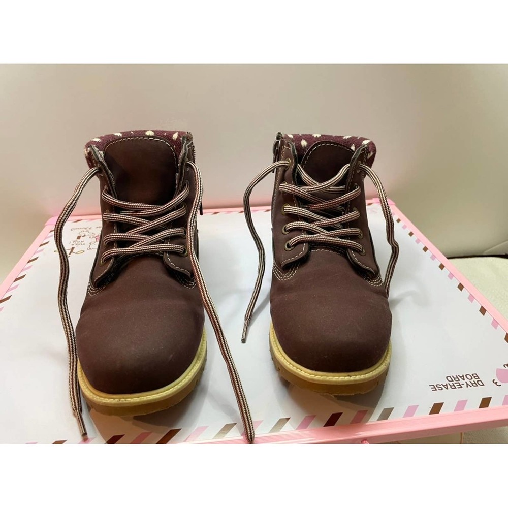 Kids boots